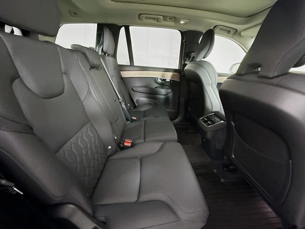 2026 Volvo XC90 Plus - Photo 23