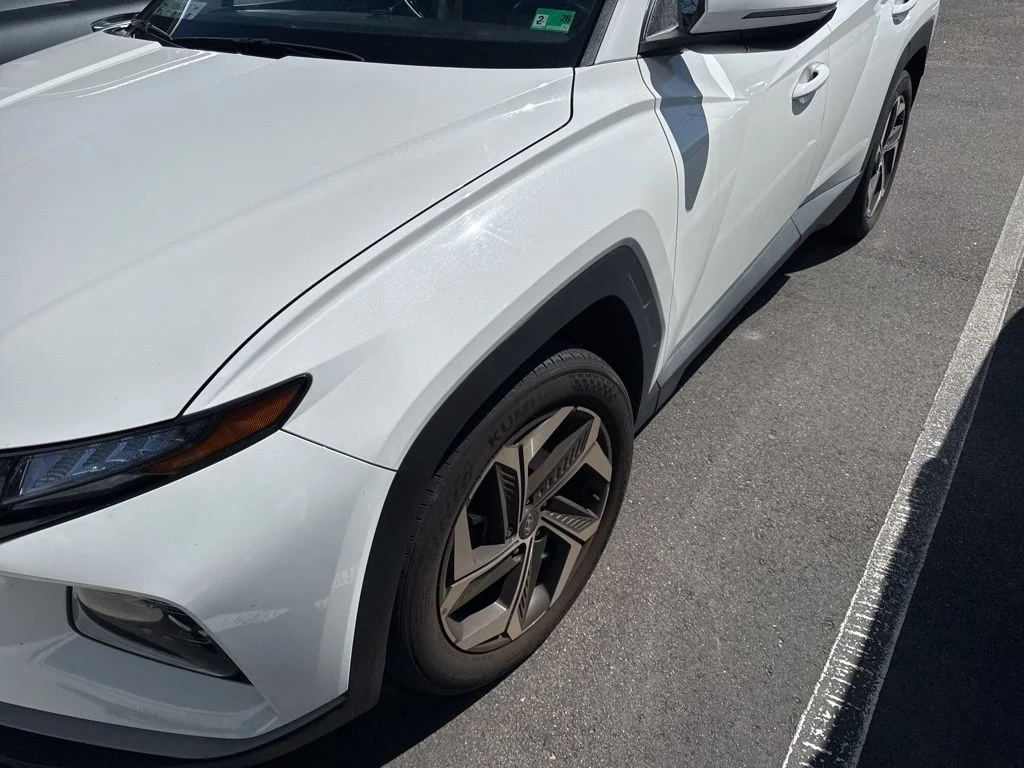 Used 2023 White Hyundai SEL image 2