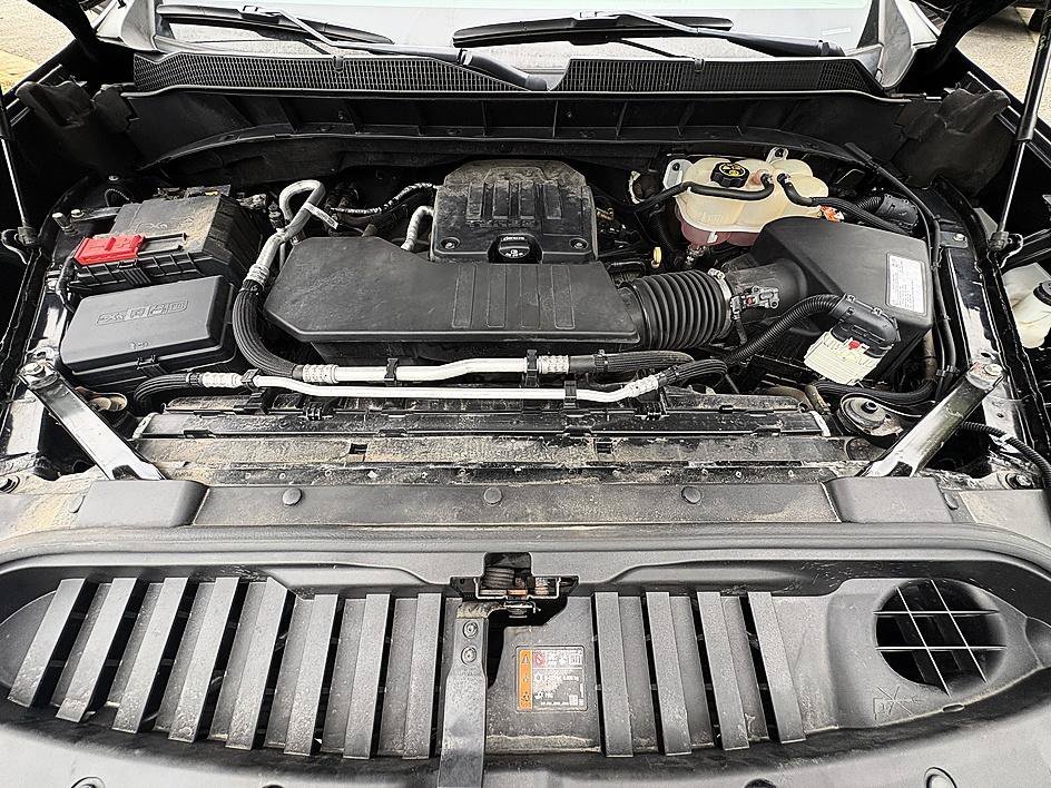 Used 2020 Black Chevrolet LT image 24