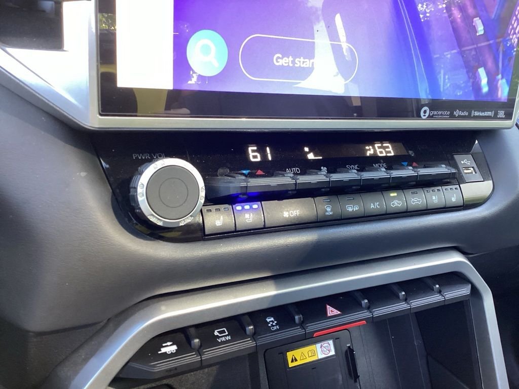 Used 2024  Toyota Platinum image 20