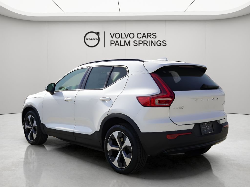 2026 Volvo XC40 Plus - Photo 7