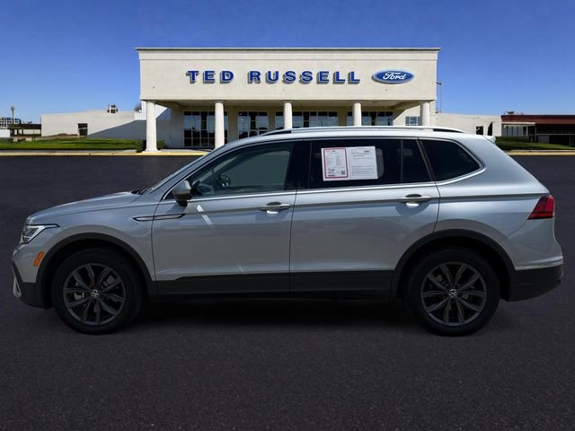 Certified Used 2023 Pyrite Silver Metallic Volkswagen 2.0T SE image 9