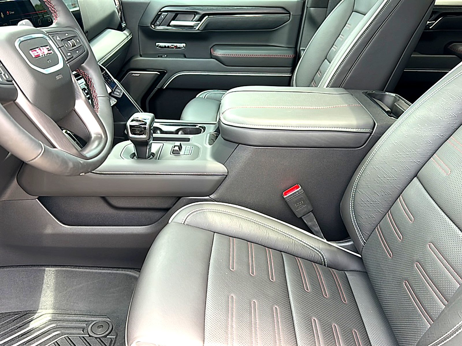 Used 2026 Onyx Black GMC Crew Cab, Short Bed, AT4X, 4WD image 13