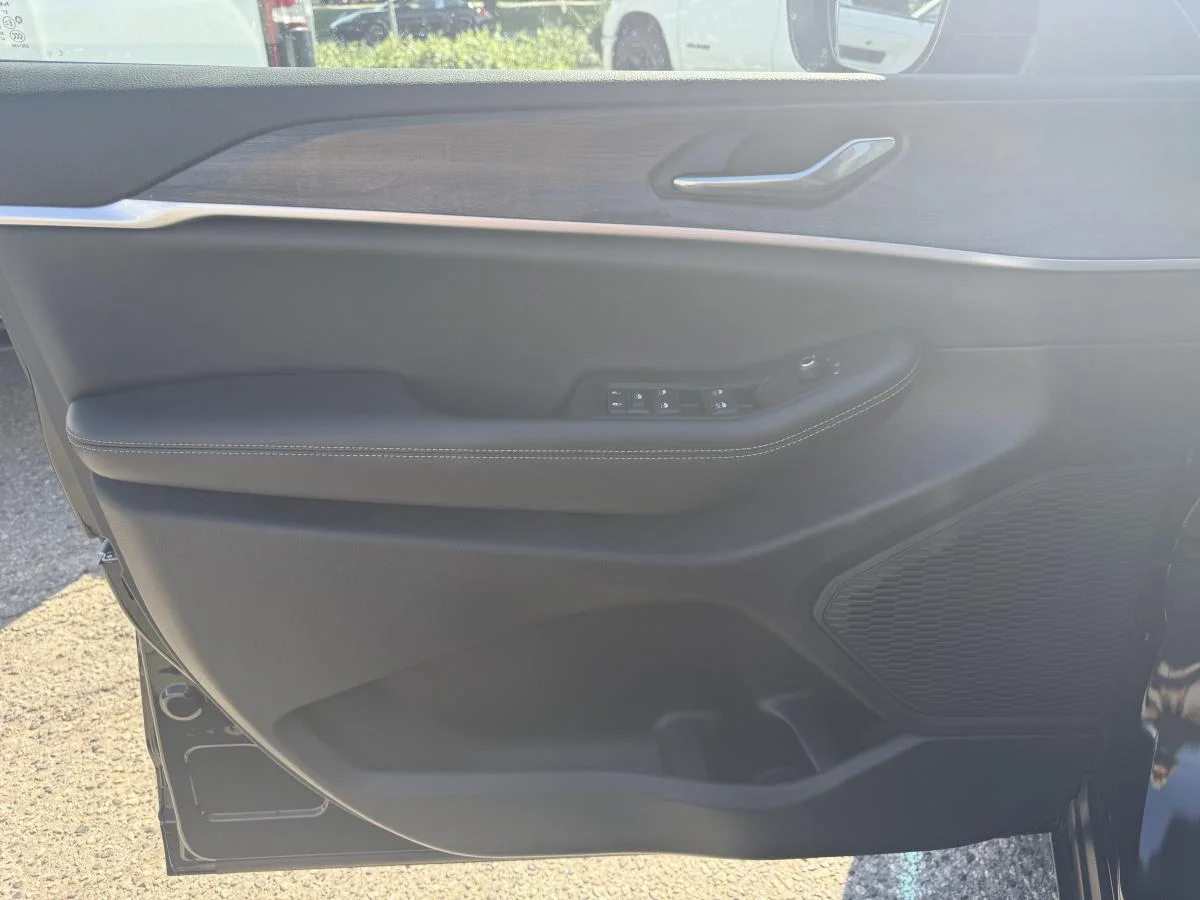 New 2026 Black Jeep Altitude image 13