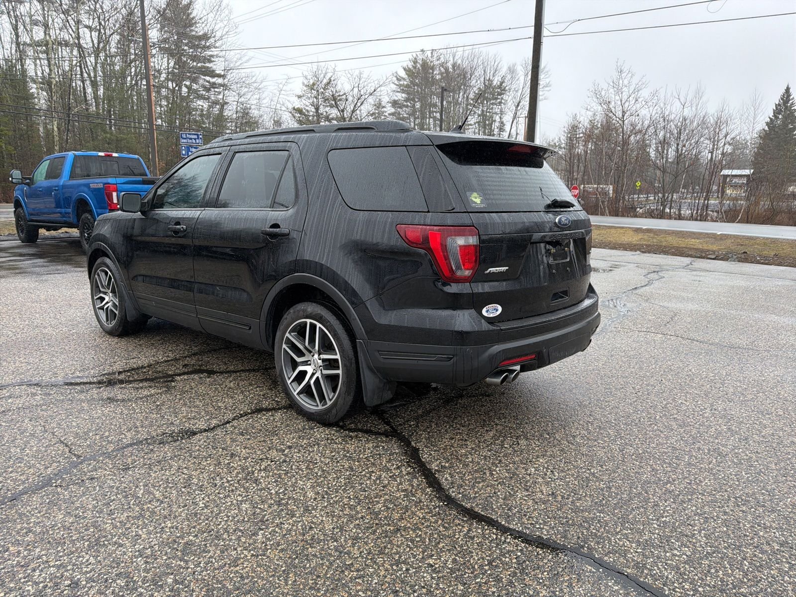 View vehicle photo 5