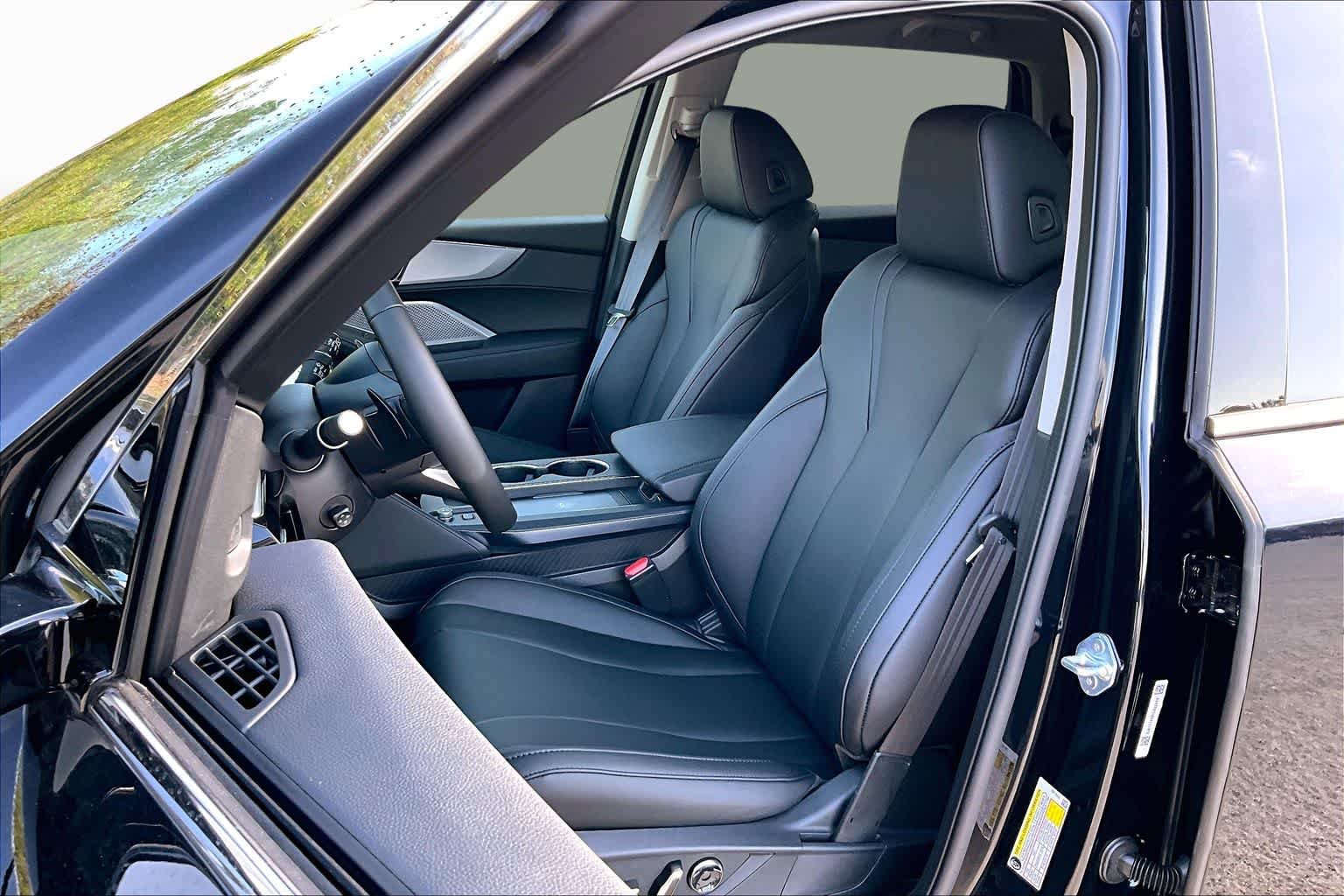 New 2026 Majestic Black Pearl Acura  image 9