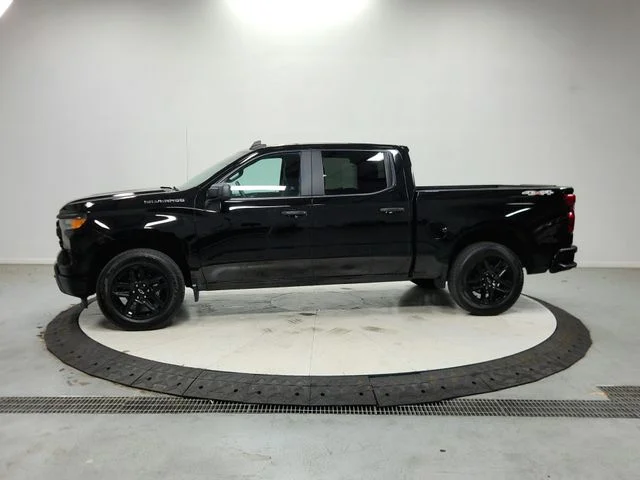 Used 2023 Black Chevrolet Custom image 5