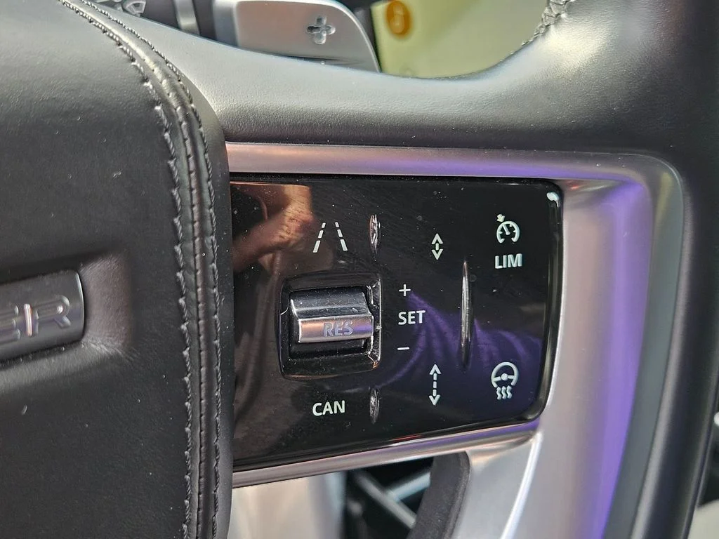 Used 2023  Land Rover Autobiography image 17