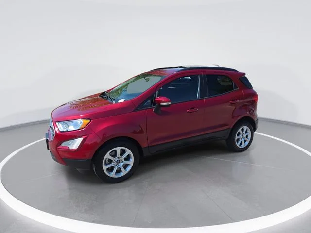 Used 2021 Red Ford SE image 4