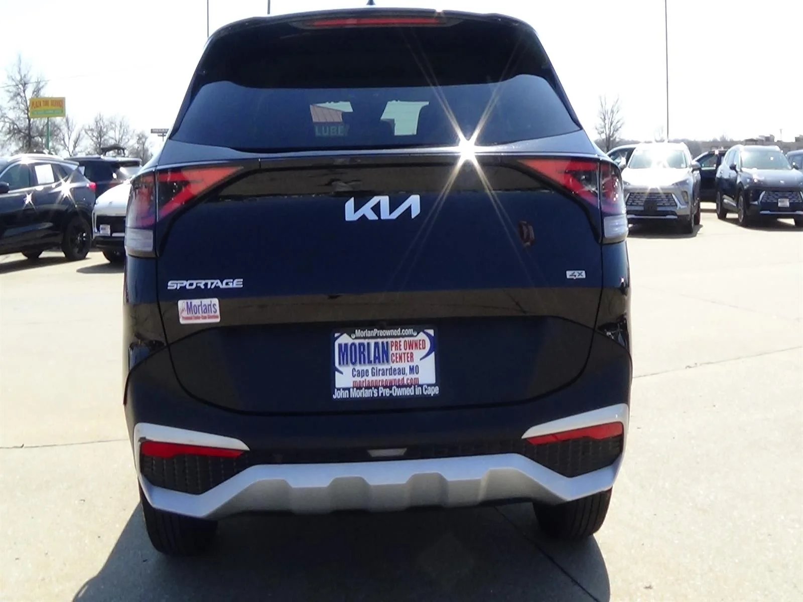 Used 2025 Ebony Black (eb) Kia LX image 7