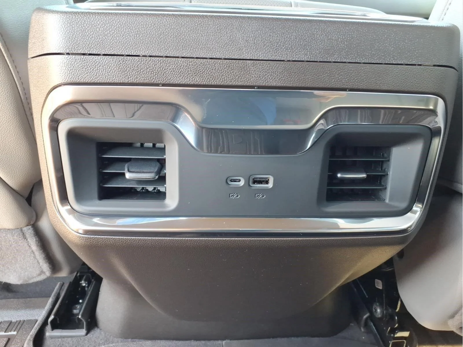 New 2026 Summit White GMC SLT image 10