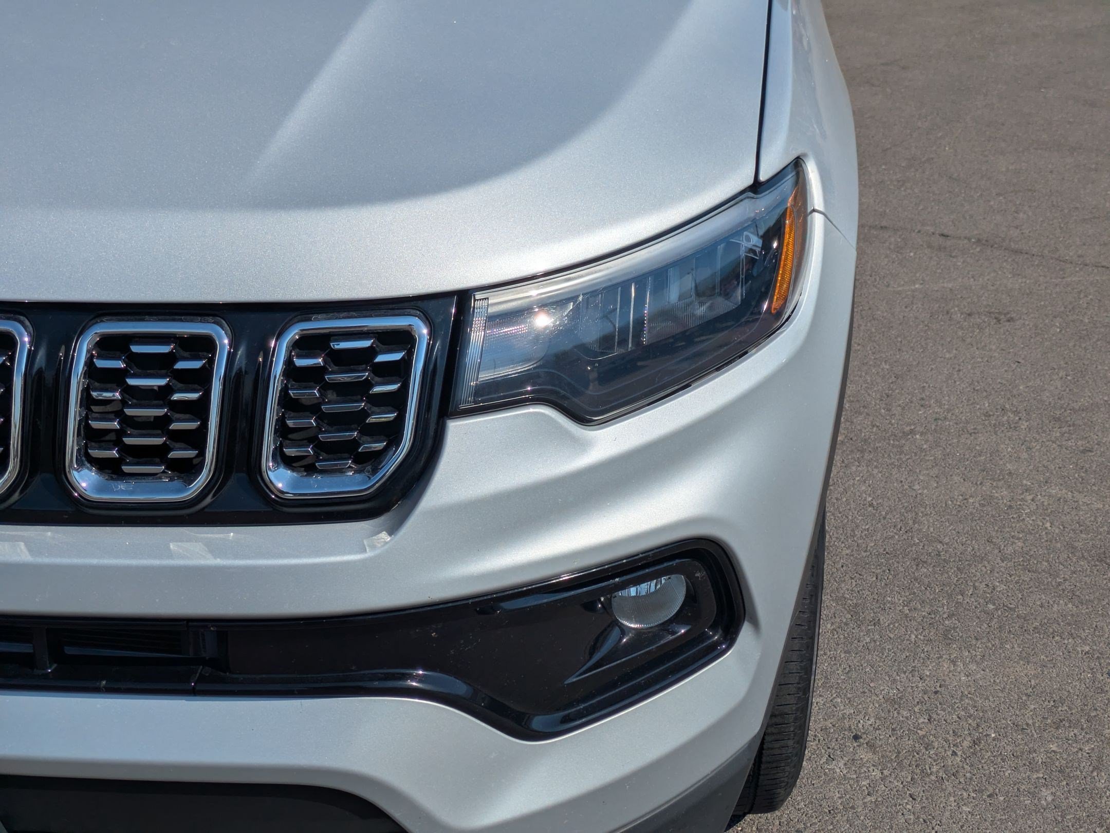 2025 Jeep Compass Limited - Photo 11