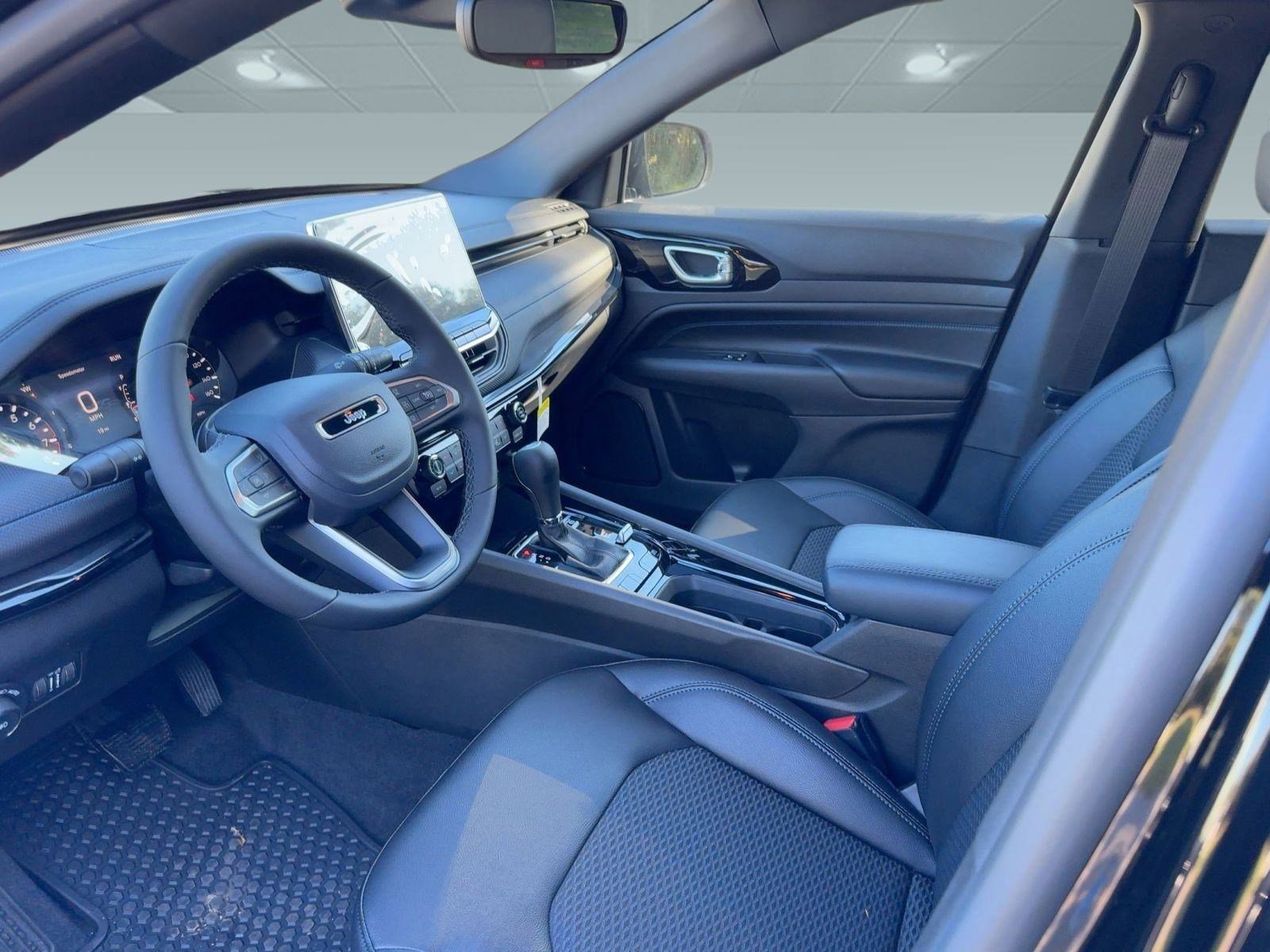 2026 Jeep Compass Latitude Altitude photo 4