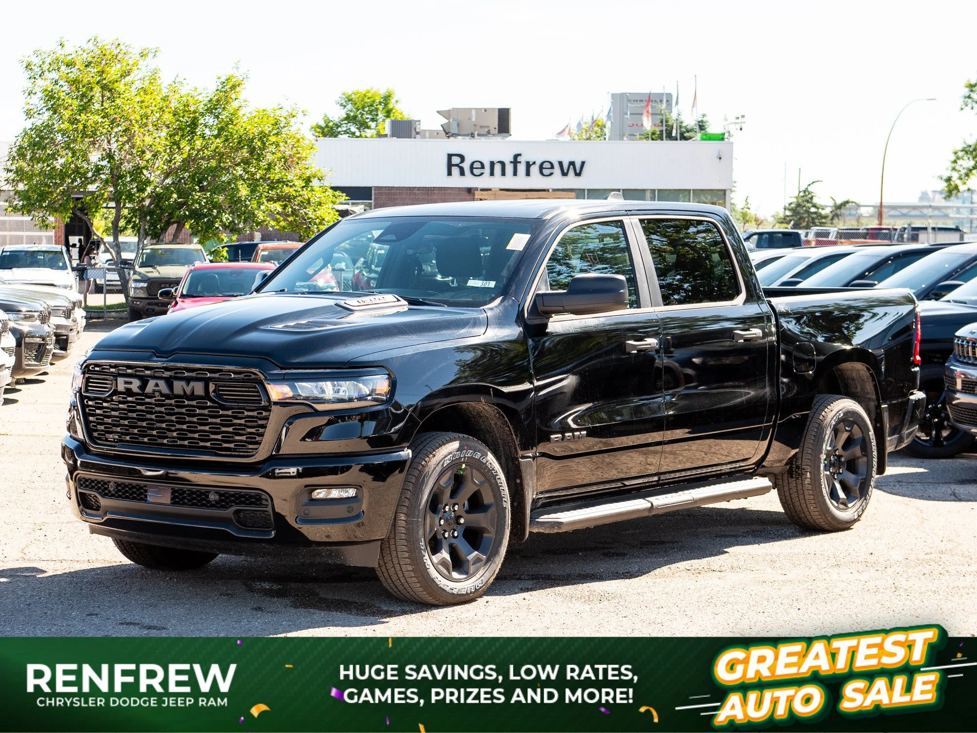 New 2026 Black RAM Express* Crew Cab 4x4, E-Locker Rear Axle, 3.92 Axle, Running Boards image 1