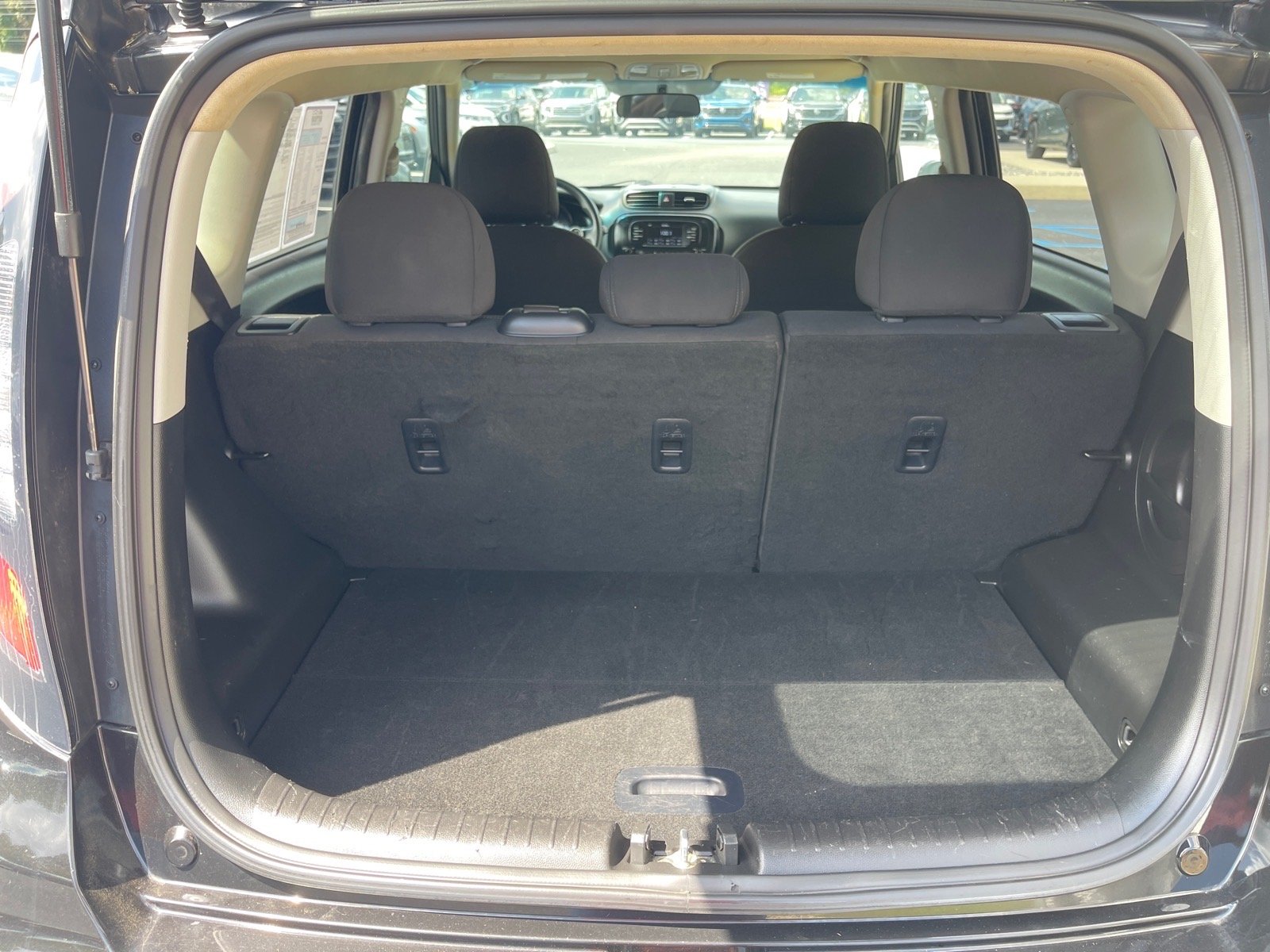 Used 2018 Black Kia Base image 14