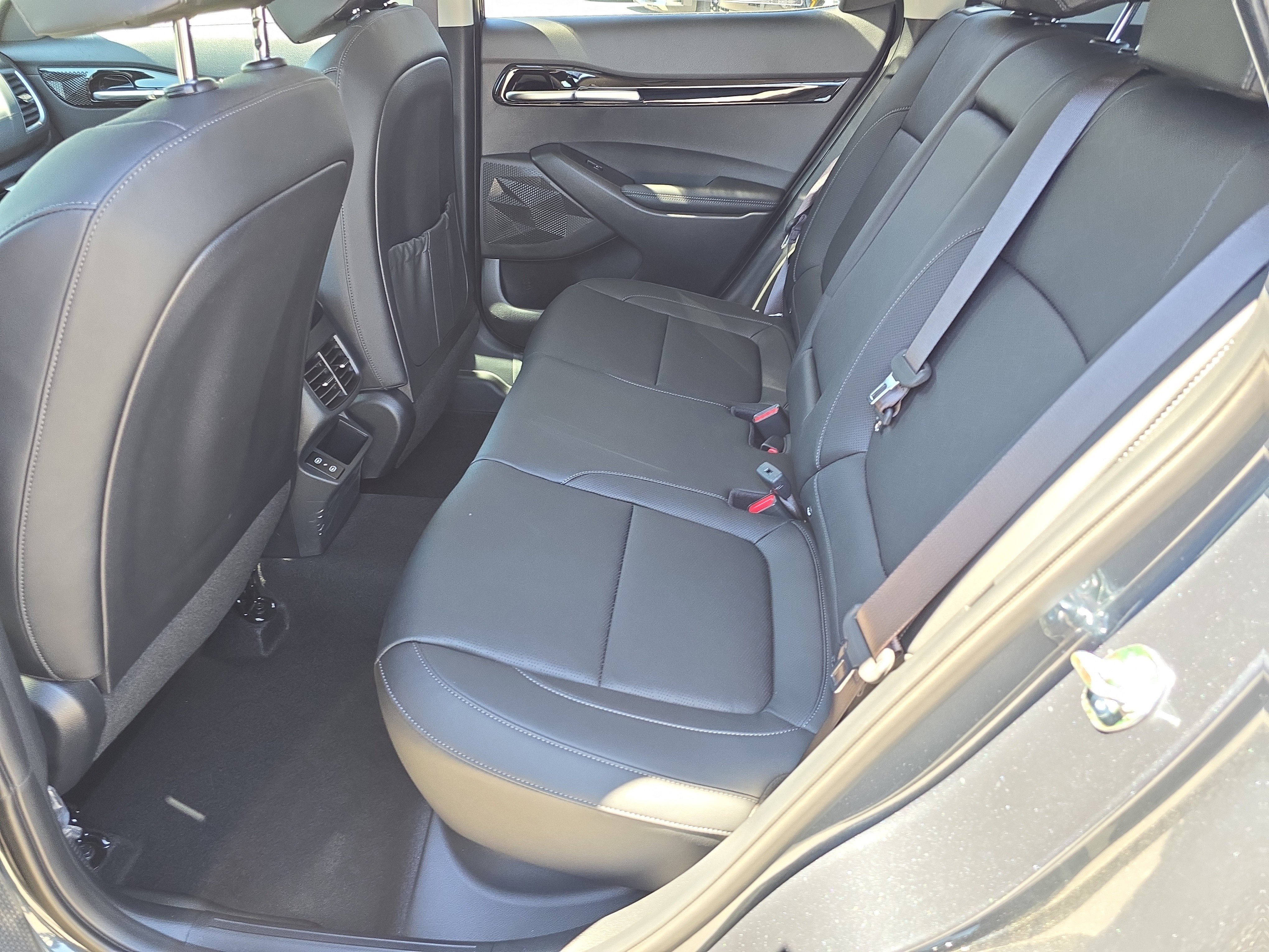 New 2026 Gravity Gray Kia EX image 16