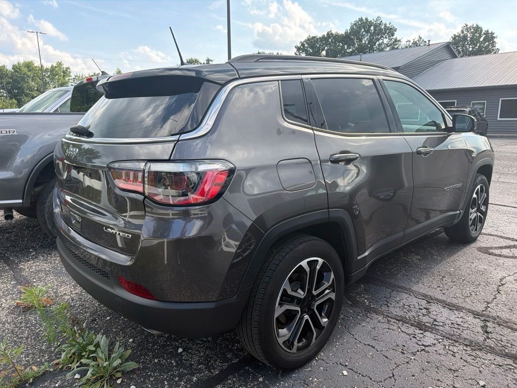 Used 2022 Gray Jeep Limited image 5