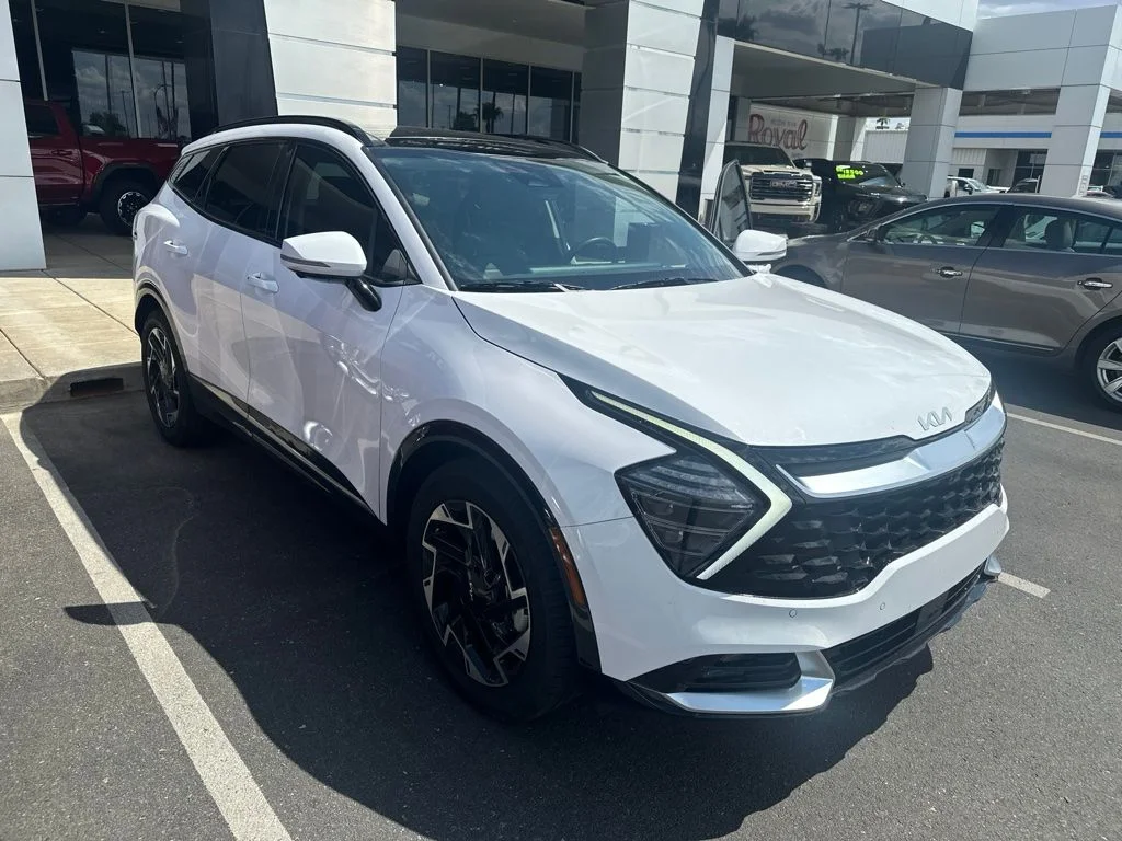 Used 2025 White Kia SX-Prestige image 10