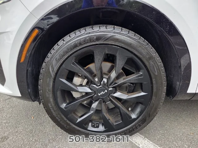 Used 2023 White Kia SX image 24