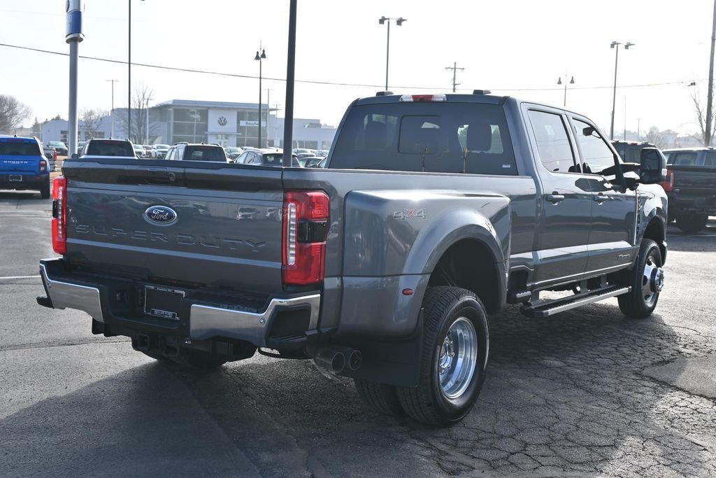 Used 2026 Gray Metallic Ford Lariat image 9