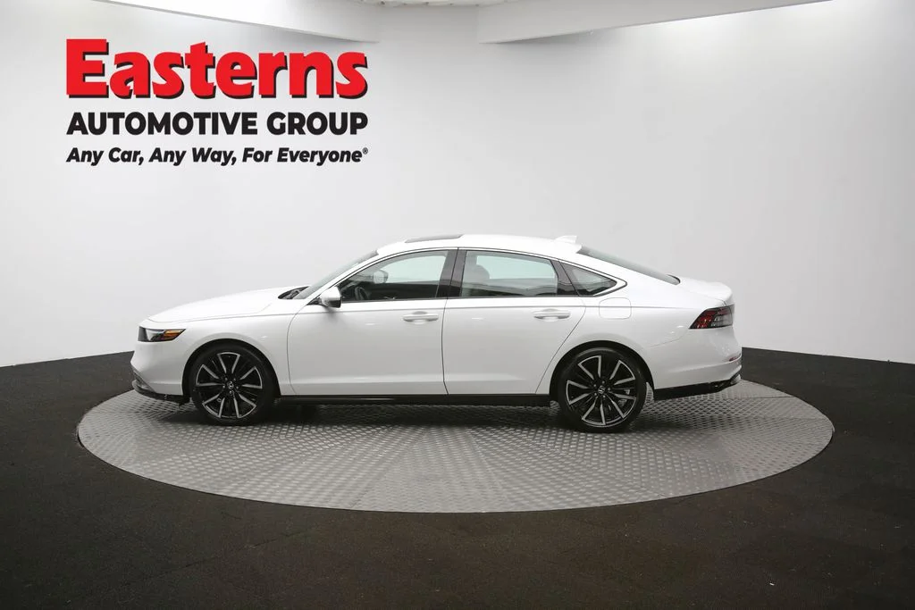 Used 2024 White Honda Touring image 58