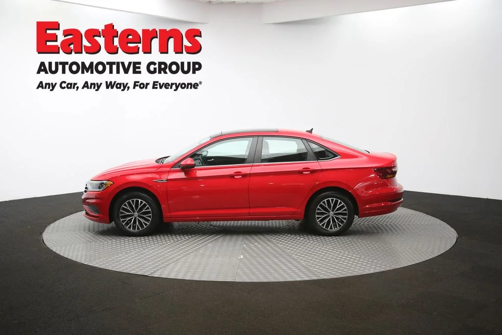 Used 2019 Red Volkswagen SEL image 60