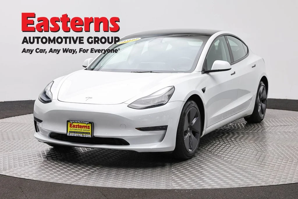 Used 2023 White Tesla Base image 1