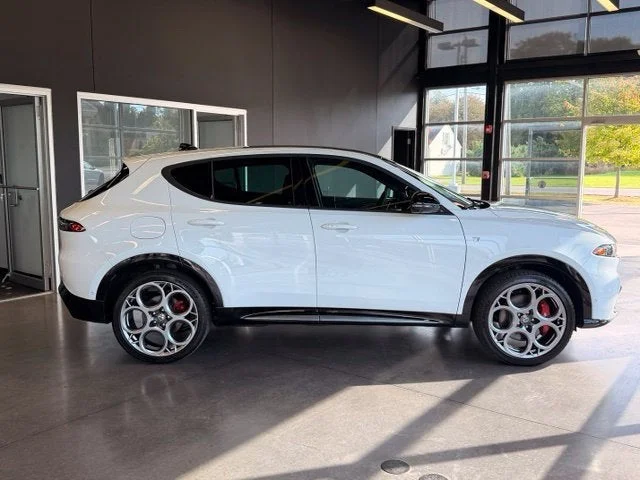 Used 2024 Alfa White Alfa Romeo Ti image 6