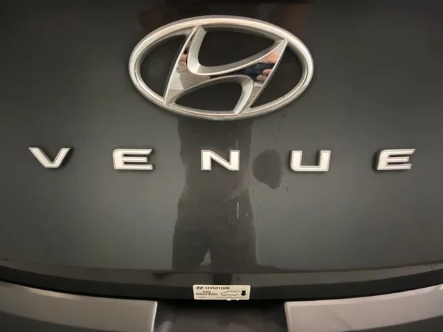 Used 2024 Gray Hyundai SEL image 26