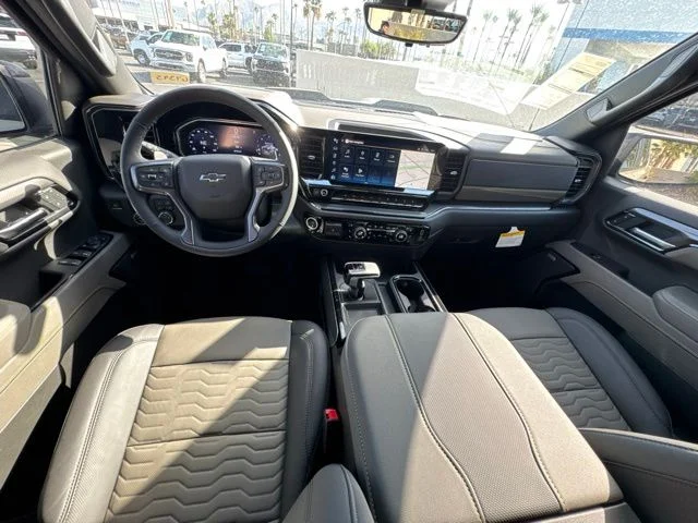New 2026 White Chevrolet ZR2 image 25