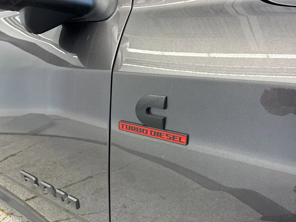 New 2026 Granite Crystal Metallic Clear-Coat Exterior Paint Ram Laramie image 9