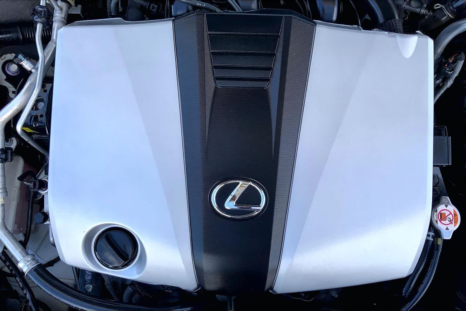 Used 2020 Eminent White Pearl Lexus  image 32