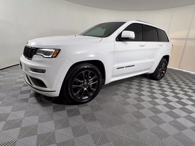 Used 2018 Bright White Clearcoat Jeep High Altitude image 3