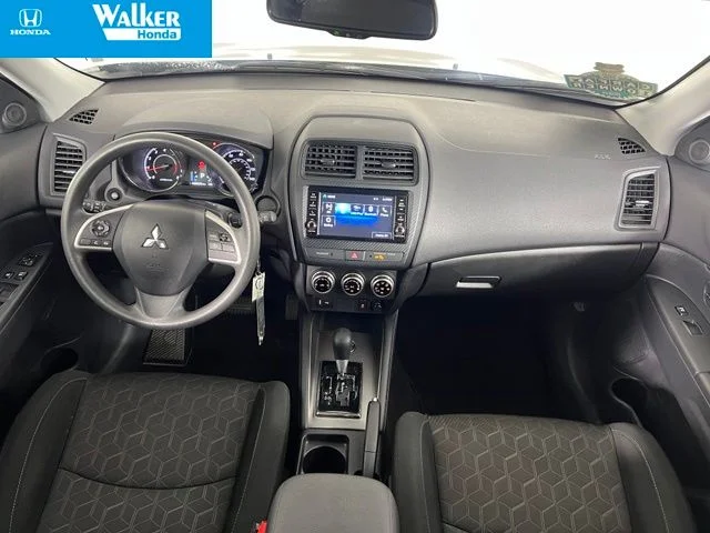 Used 2025 Gray Mitsubishi 2.0 ES image 30
