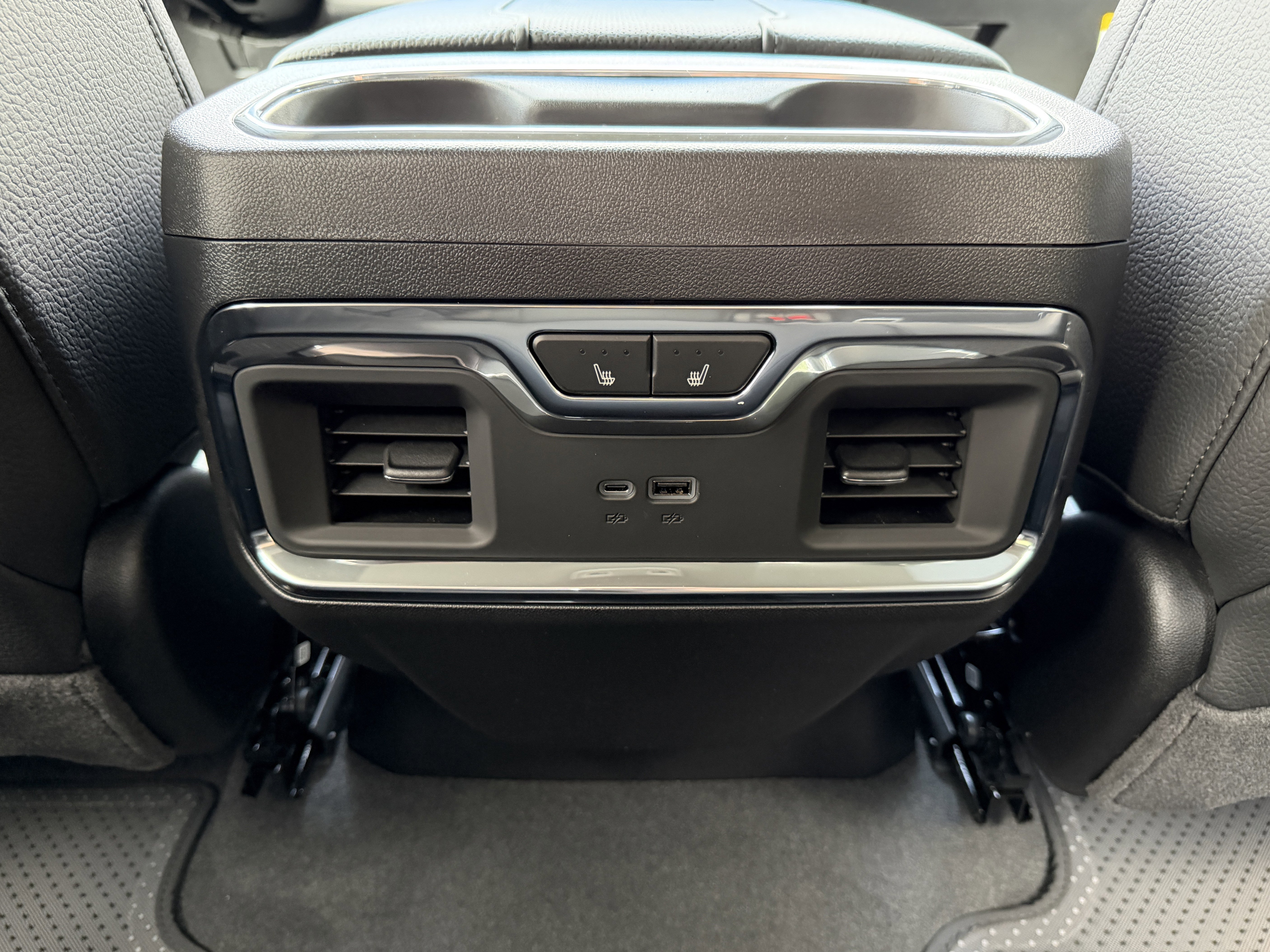 2026 GMC Sierra 2500HD Denali - Photo 38