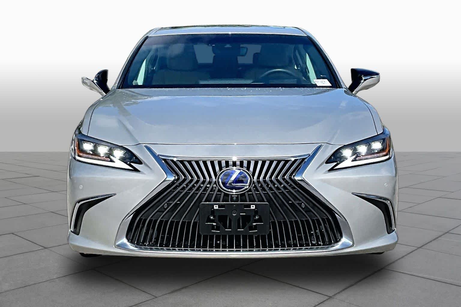 Used 2021 Moonbeam Beige Metallic Lexus Ultra Luxury image 4