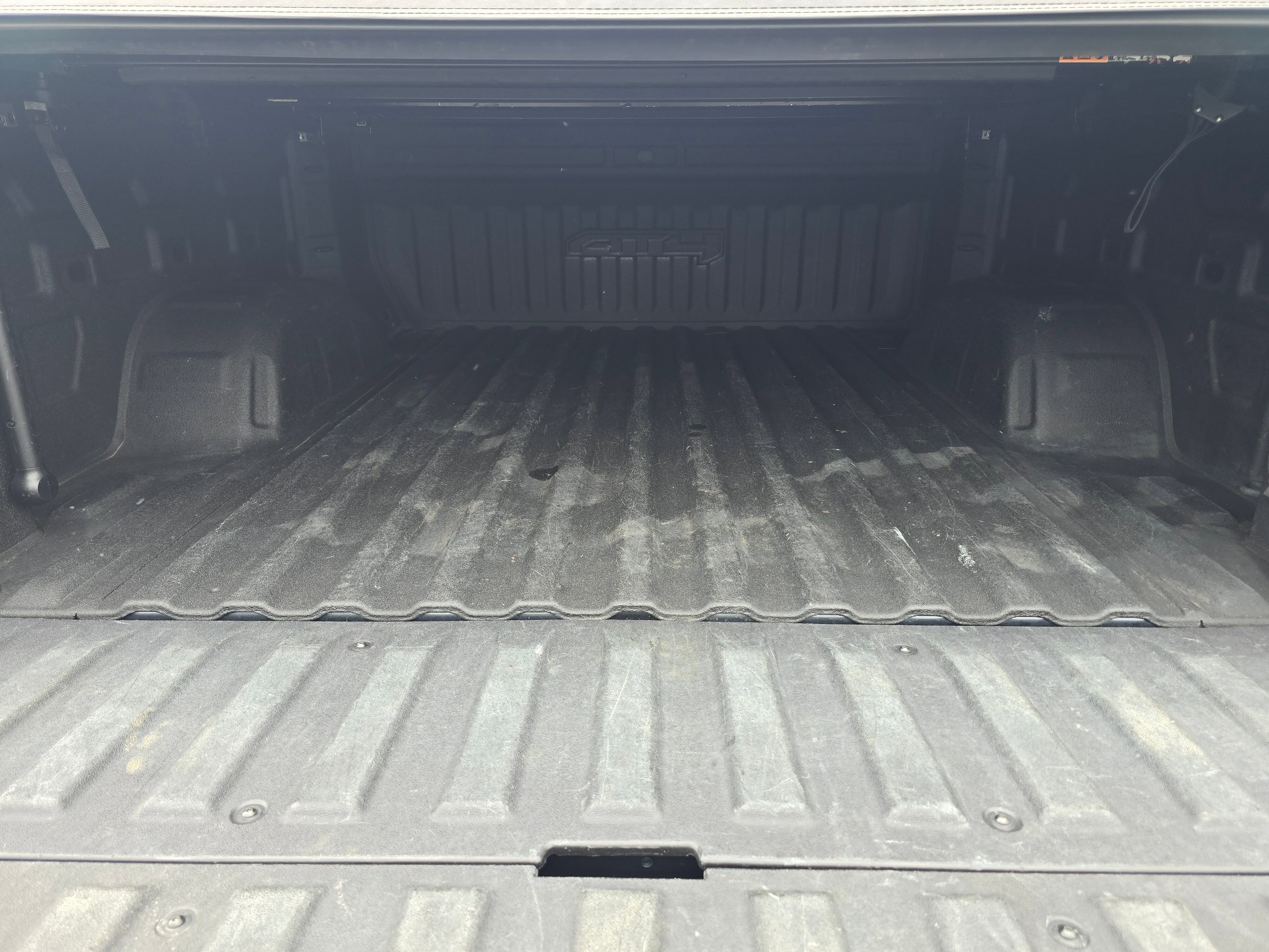 Used 2021 Dark Sky Metallic GMC AT4 image 14