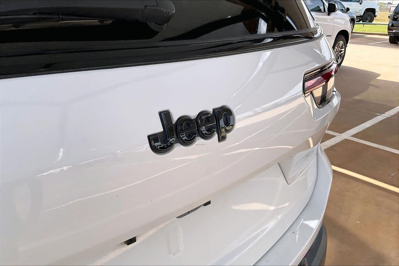 Used 2023 Bright White Clearcoat Jeep Altitude image 29