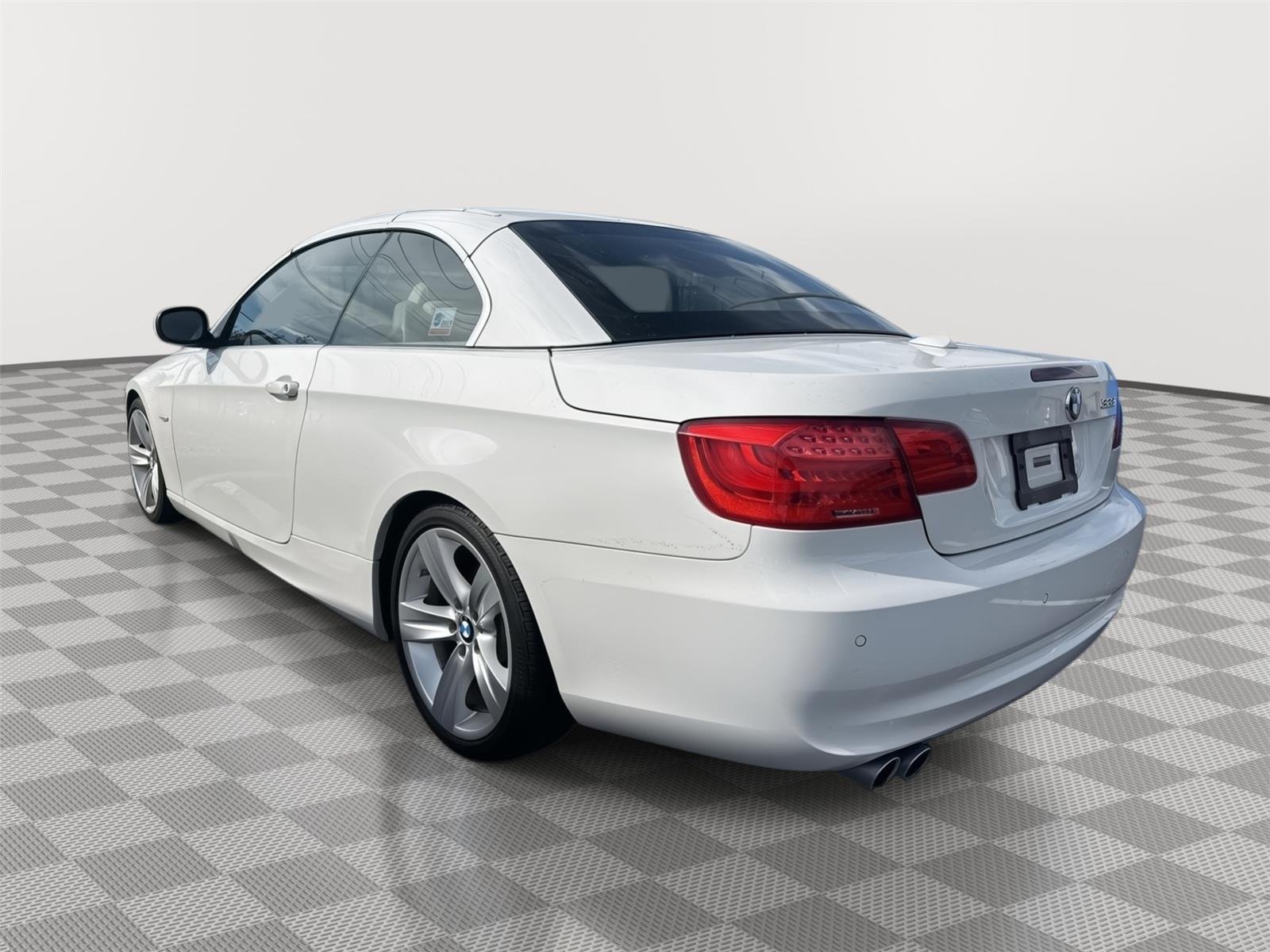 Used 2011 Alpine White BMW 328i image 13