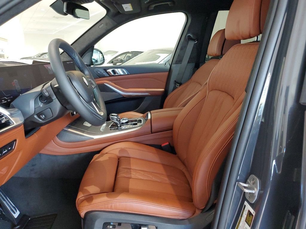 2025 BMW X7 ALPINA XB7 - Photo 17