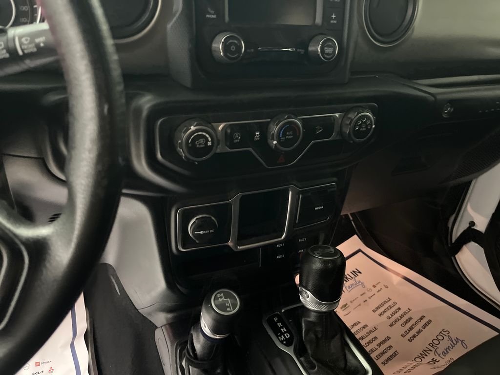 Used 2018 White Jeep Unlimited Sport image 20