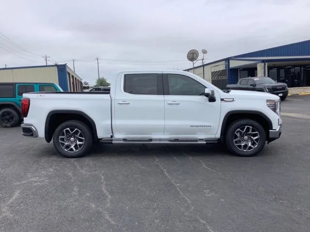 New 2026 Summit White GMC SLT image 4