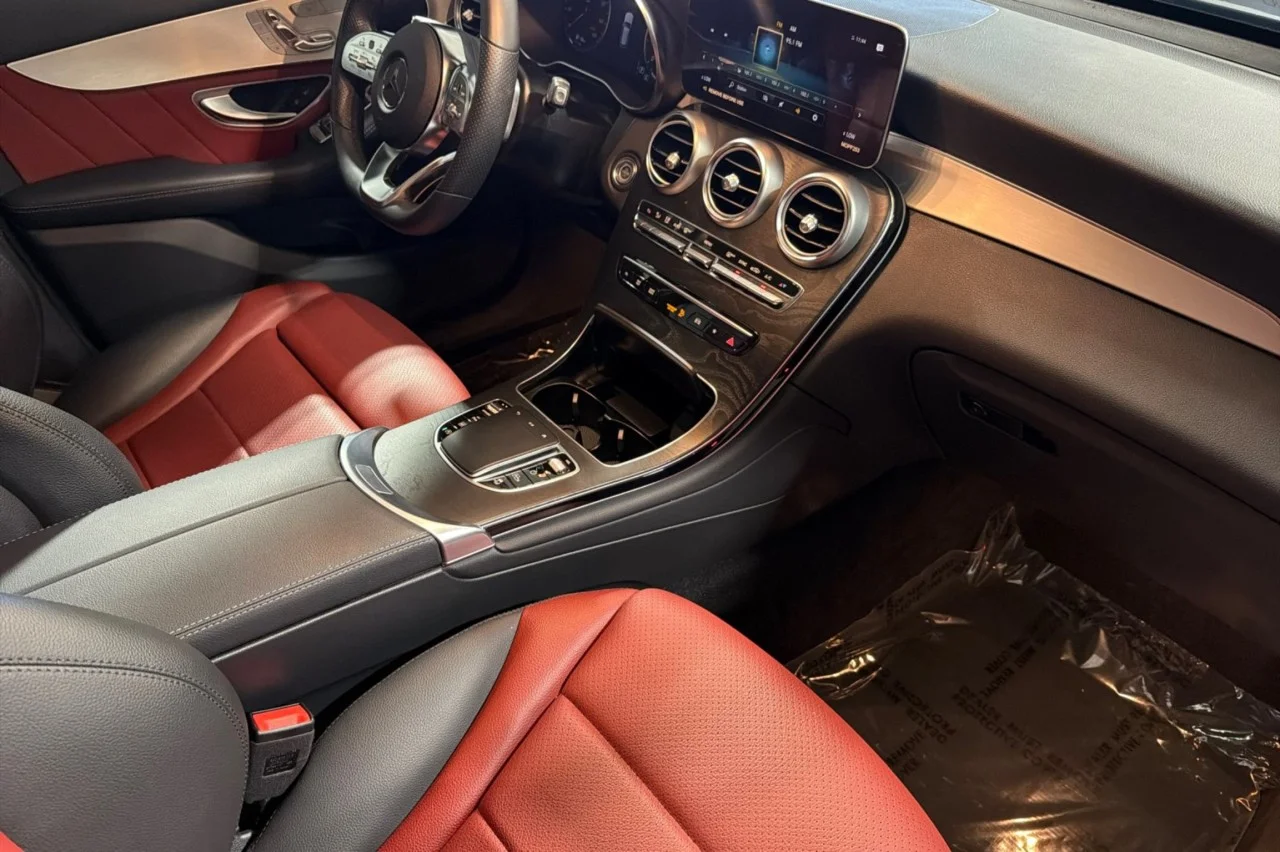 Certified Used 2022 Black Mercedes-Benz GLC 300 image 14
