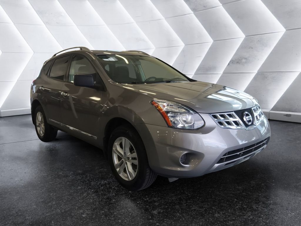 Used 2015 Gray Nissan S image 1
