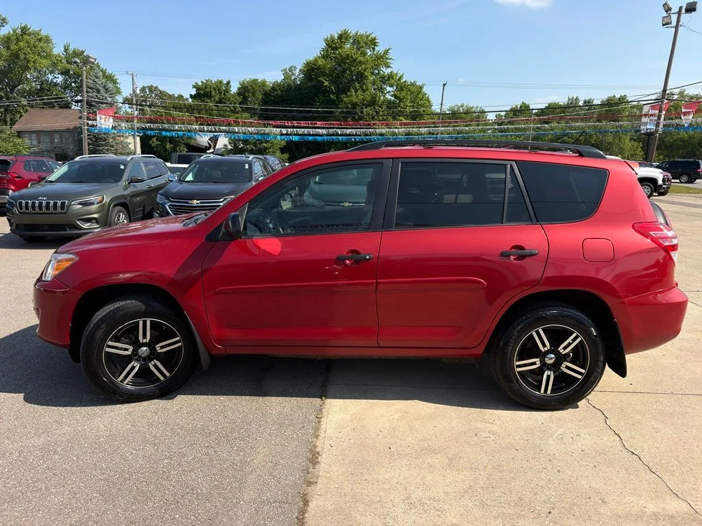 Used 2010 Red Toyota Base image 8