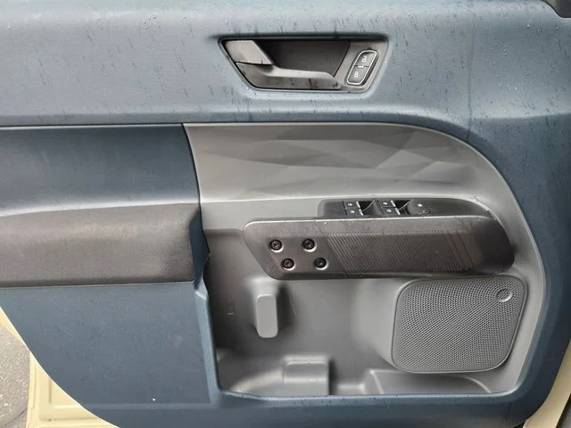 Used 2025 Beige Ford XL image 35