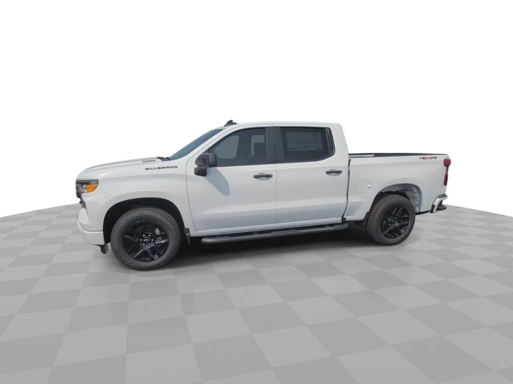 New 2026 Summit White Chevrolet Custom image 4