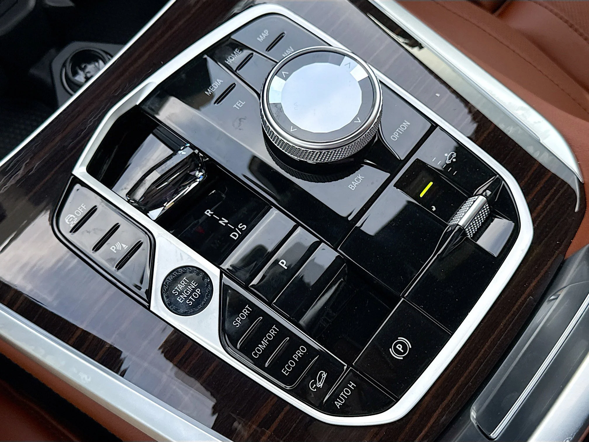 New 2026 Carbon Black Metallic BMW M60i image 29
