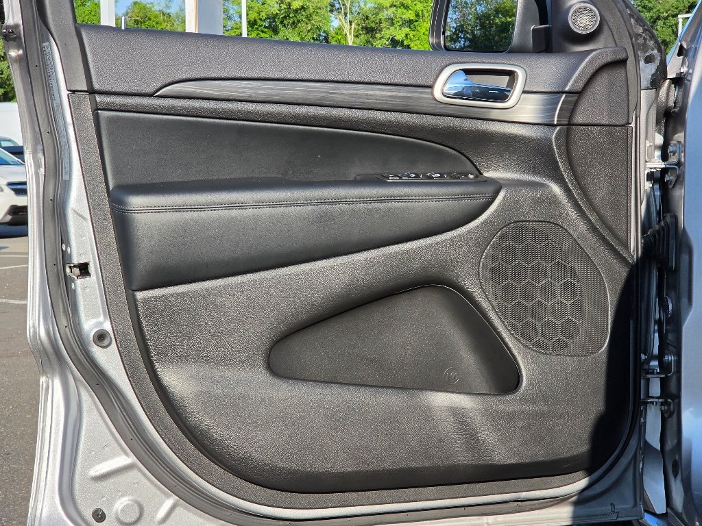 Used 2021 Billet Silver Metallic Clear Coat Jeep Laredo X image 30