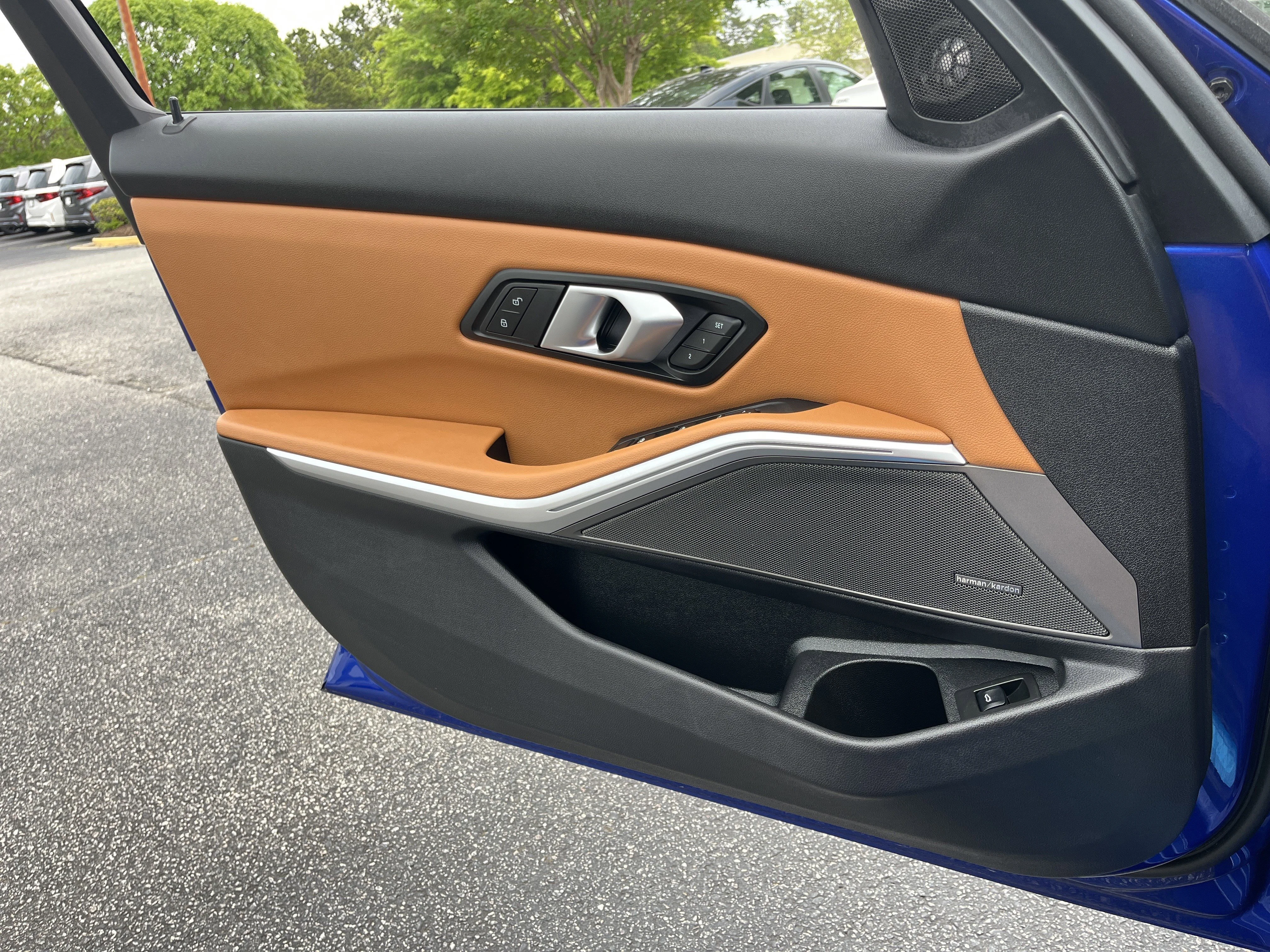 2025 BMW 3 Series 330i - Photo 15